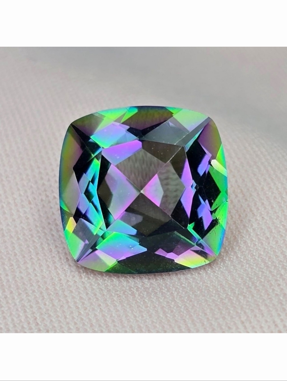 6.44 ct "Top Qulaity" Natural Rainbow Mystic Quartz - Picture 3 of 3